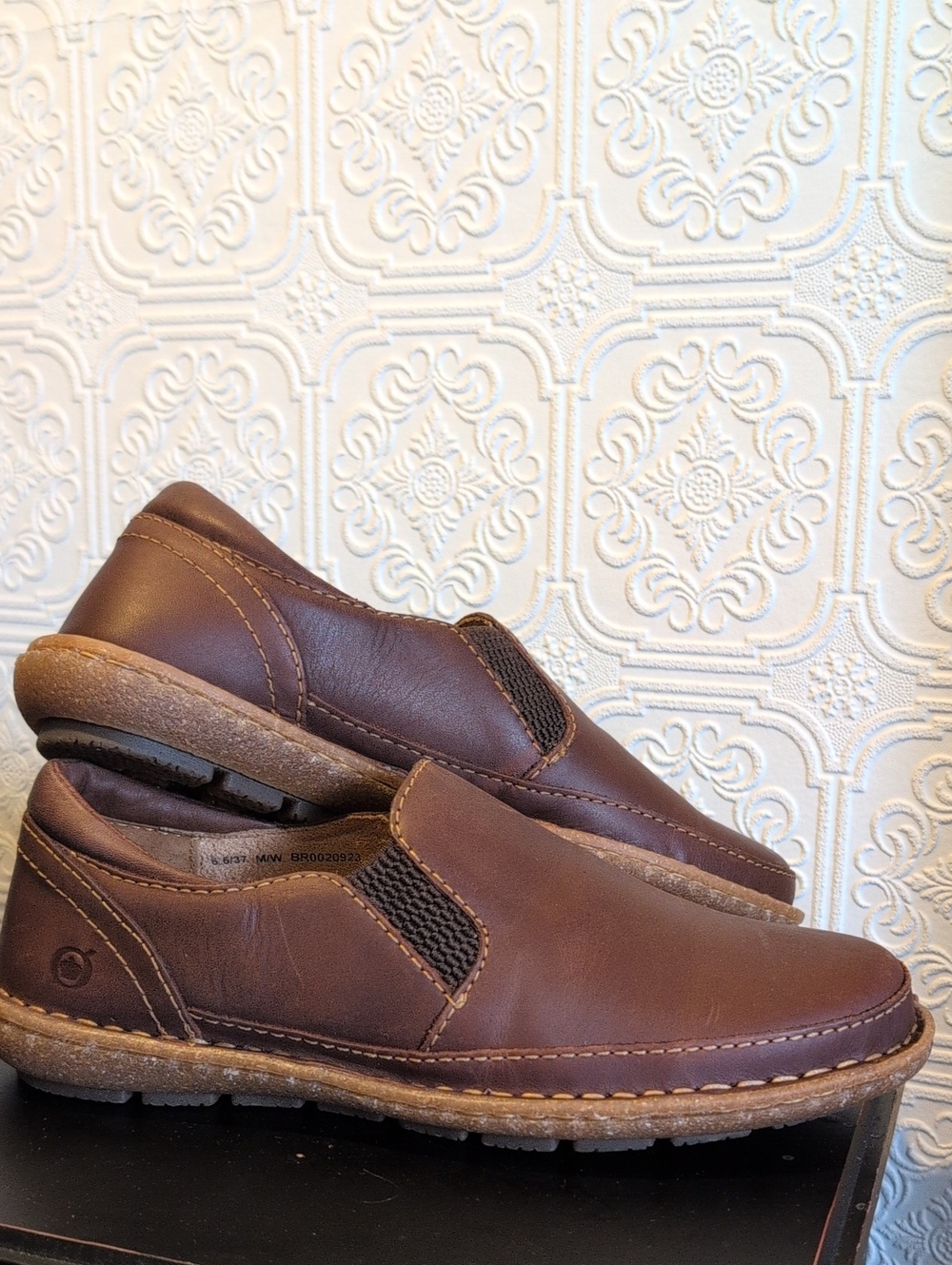BORN Women's Mayflower Comfort Slip on Flats Size 6.5 37 Brown Stretch Loafers